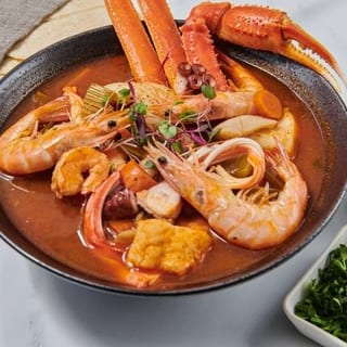 Caldo 7 Mares Ramen