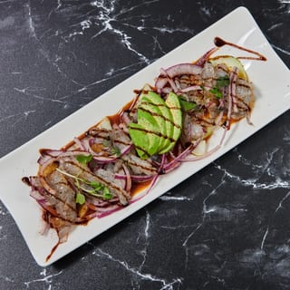 Tostada Aguachile Roja